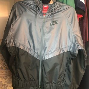 NWOT Nike Windbreaker
